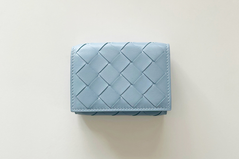 Bottega Veneta（ボッテガ・ヴェネタ）の三つ折り財布を購入レビュー【キャッシュレス派におすすめ】 | HEY SISTER