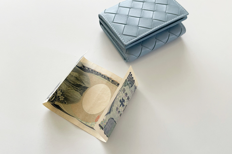 Bottega Veneta（ボッテガ・ヴェネタ）の三つ折り財布を購入レビュー 